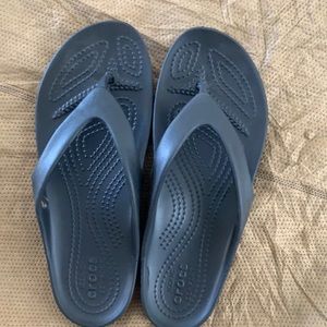 Crocs women size 6 black used